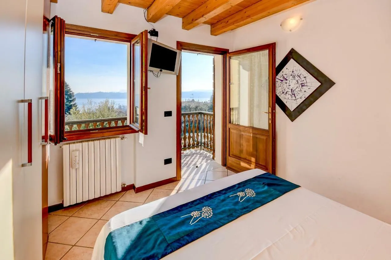 Apartment Appartamento Lago Blu Gardone Riviera Italien