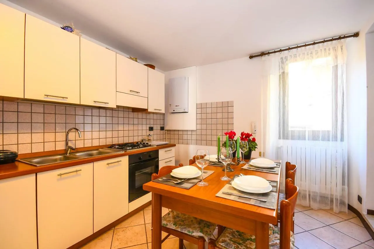 Apartment Appartamento Lago Blu Gardone Riviera